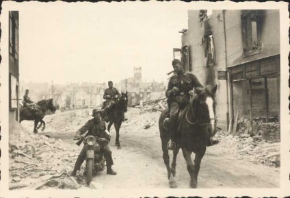 Motociclete Wehrmacht, au participat la cel de-al doilea război mondial, călătoresc pe o motocicletă și nu numai