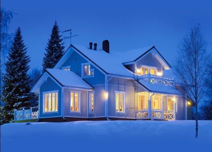 Este posibil să trăiți în timpul iernii într-o casă de cadre din construcția construită de case din 