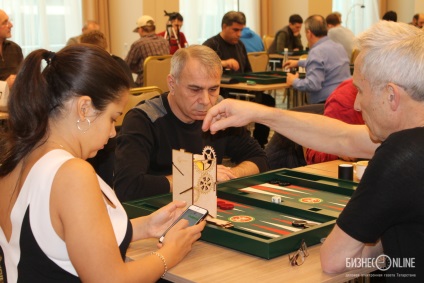 Table, bani și bord