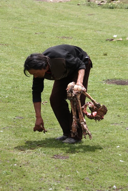 Inmormântarea inimii în Tibet (nervos să nu te uiți!)