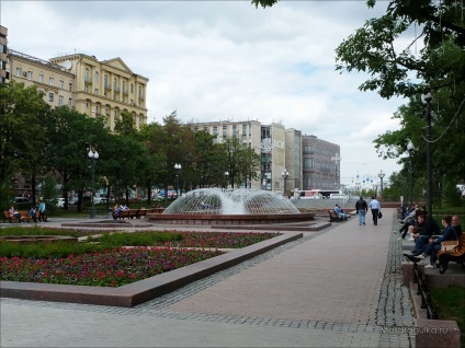 Piața Novopushkinsky din Moscova
