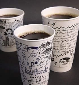 Eldobható papír csésze kávé fedéllel