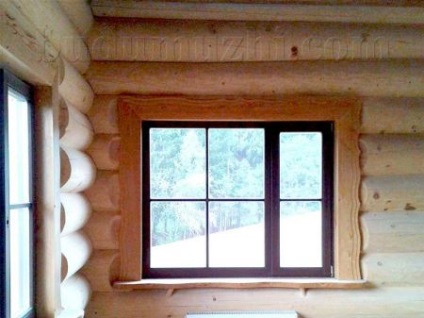 Executarea deschiderilor unei case din lemn în stilul unei colibe rusești