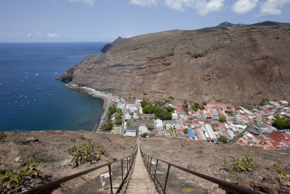 Insula elena care în Oceanul Atlantic