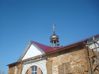 Sfințirea crucii, cupola și clopotele templului este în liniște Zadonsky - templul prelatului este în liniște de Don,