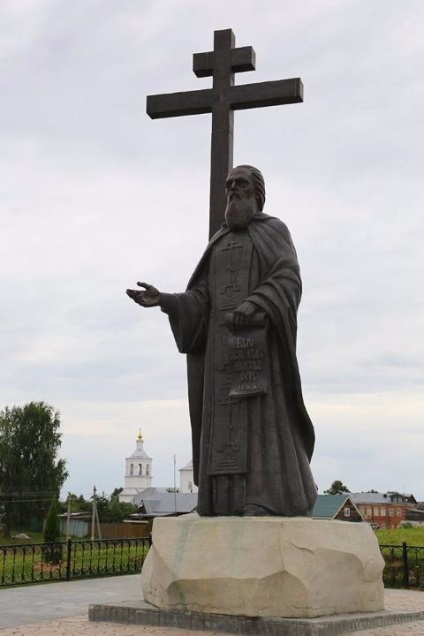 Monumentul călugărului Makarii Unzhen și Yellowden este deschis în mănăstirea fondată de el pe Volga
