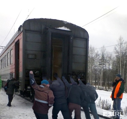 Detalii cu privire la calea ferată pentru a scoate trenurile electrice care merg în Ekaterinburg, se puteau ei înșiși