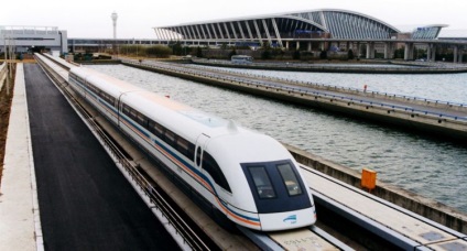 Trenul Maglev este un mijloc convenabil și modern de transport