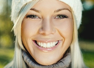 Plasmonalizarea ajuta la acnee?