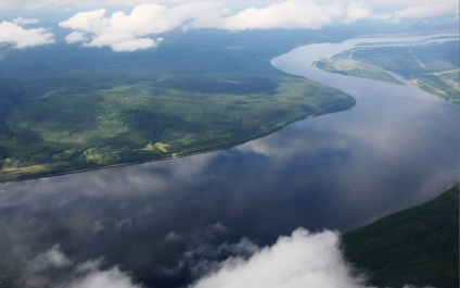 În Siberia - hangarul râului - singurul râu care curge de la Baikal