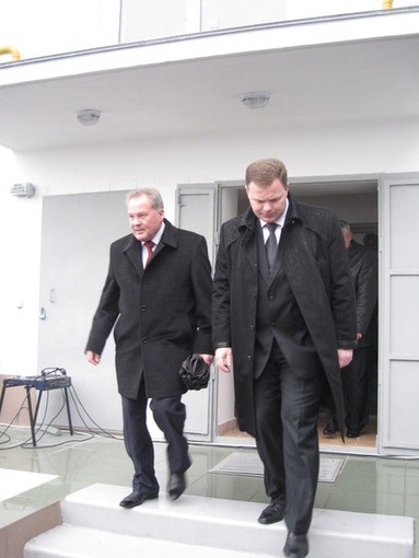 Primul-ministru la felicitat pe militarii din Nikolayevsk cu apartamente noi, porecla