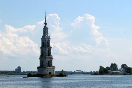Orașele rusești care se află sub apă (6 fotografii) - trinitatea