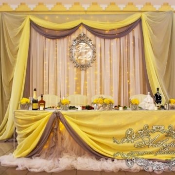 Gri-galben nunta - strictă și luminos simultan