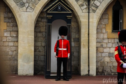 Schimbarea gardianului din Londra