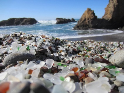 Plaja de sticlă din California, minunile naturii