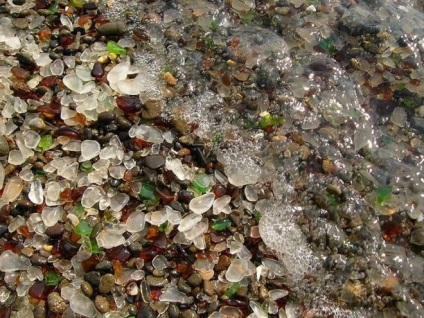 Plaja de sticlă din California, minunile naturii