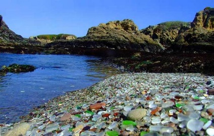 A kaliforniai üveges strand, a természet csodái