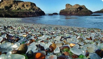 A kaliforniai üveges strand, a természet csodái