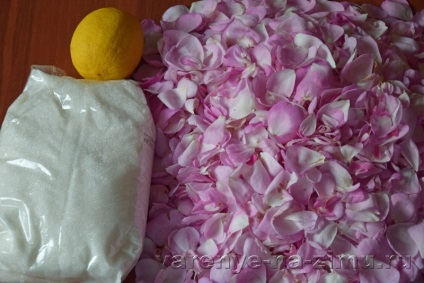 Rózsaszín szirmokból ropogás a receptet egy tea rózsa fotóval (7 recept)