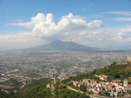 Mare și teribil Vesuvius (13 poze)