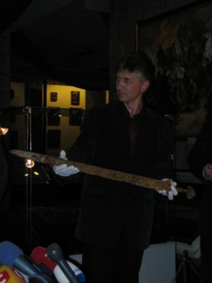 Lângă pescarul din Croația a prins o sabie de o mie de ani, care, poate, aparținea domnitorului Svyatoslav