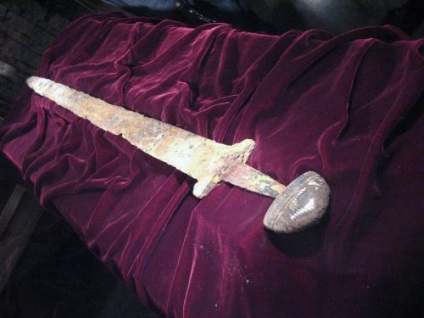 Lângă pescarul din Croația a prins o sabie de o mie de ani, care, poate, aparținea domnitorului Svyatoslav