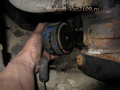 Schimbarea uleiului în motor și filtrul de ulei, repararea vasei 2109-2108