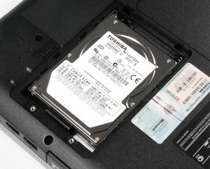 Înlocuirea unității de hard disk într-un laptop