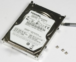 Înlocuirea unității de hard disk într-un laptop