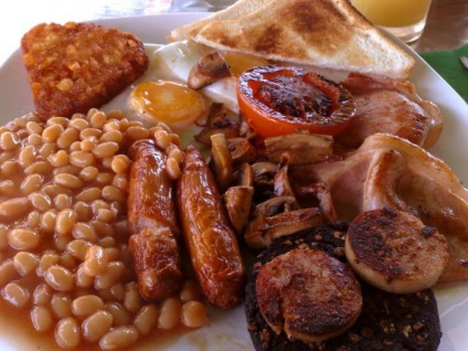 26 feluri delicioase de mâncare care merită încercate în timpul unei călătorii în Anglia