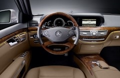 5 причини, за да си купи Mercedes-Benz S-Class W221