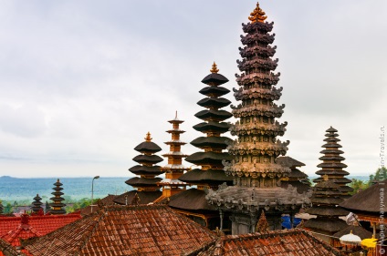 5 Cele mai extraordinare temple din Bali, pe care pur și simplu trebuie să le vizitați!