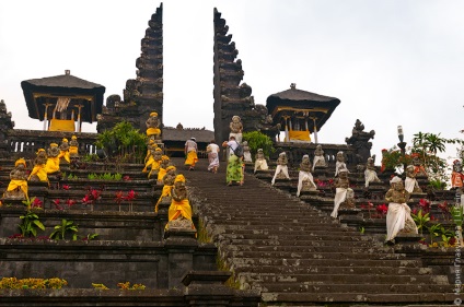 5 Cele mai extraordinare temple din Bali, pe care pur și simplu trebuie să le vizitați!