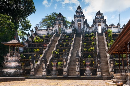 5 Cele mai extraordinare temple din Bali, pe care pur și simplu trebuie să le vizitați!