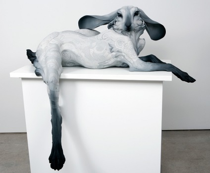 Sculpturi antropomorfe de animale, personificând temerile oamenilor