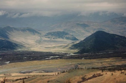 Masina pe altai de munte