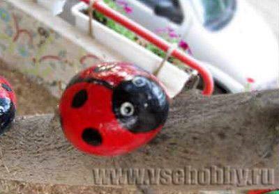 Ladybird pictura pietre cu mâinile tale