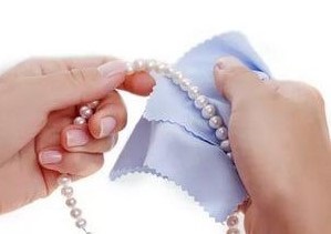 Curățarea perlelor la domiciliu este un articol util pe