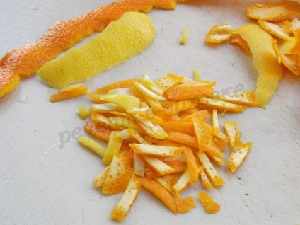 Fructe confiate din coaja de portocale si lămâi