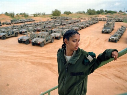 Fete din armata Israelului de apărare, portal de divertisment
