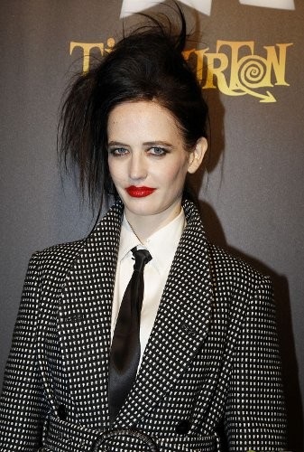 Eva Green a speriat pe toată lumea cu machiajul și coafura ei