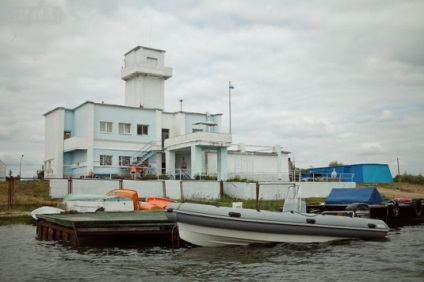 În cazul în care majoritatea oamenilor s-au înecat pe lacul sfânt din mormântul de înmormântare (hartă)