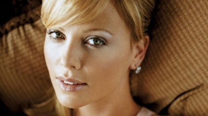 Principalele secrete ale frumuseții sunt revista femeii Charlize Theron