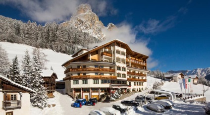 Stațiunea montană Corvara în cascada italienilor de trasee, hoteluri, apartamente, magazine, vreme