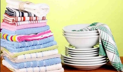 Cum să spălați prosoapele de bucătărie și să îndepărtați chiar și petele vechi de la acestea
