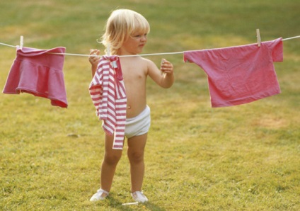 Hogyan mossa a foltokat a zöldet a gyermek ruházat, a világ szemével anyák