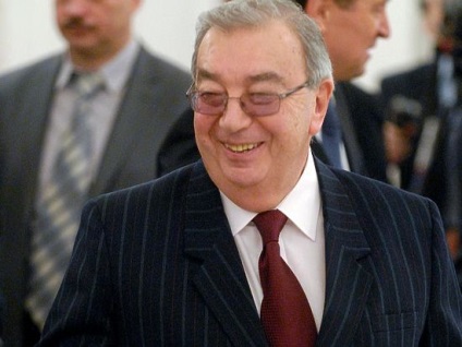 În timp ce Primakov ia spus la revedere prietenilor săi înainte de moartea sa - politică, rusia