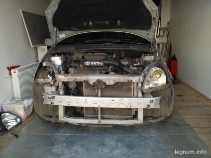 Cum să eliminați bara de protecție toyota yaris 1999-2005, 