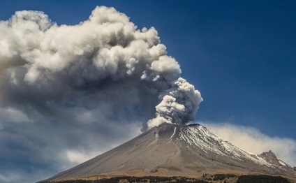 După cum oamenii de știință estimează scara erupțiilor vulcanice, vulcanii