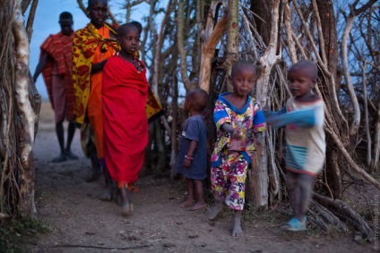 Cum trăiește Maasai, mai proaspăt - cel mai bun din Runet pentru o zi!